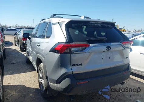 2025 Toyota Rav4 Xle z USA, uszkodzony, nr VIN 2T3W1RFV9SC333392